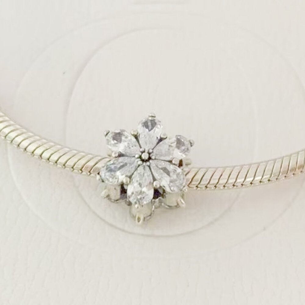 Pandora Sparkling Snowflake Pavé Charm S925 Sterling Silver